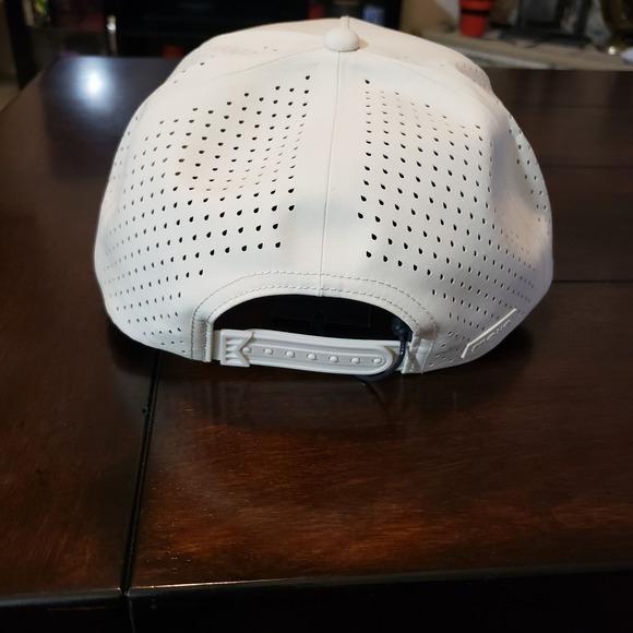 MELIN ODYSEA HYDROLITE Hat Bone Classic Size New With Tags Snapback Vented beige - Picture 5 of 10
